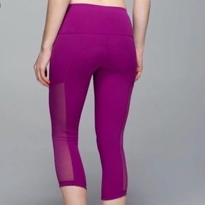 Lululemon Hot To Street Crop Leggings/Tights Size 12